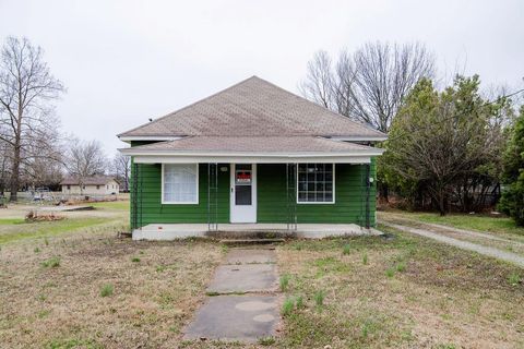 708 E Antelope Street, Girard, KS 66724 - MLS#: 2605164