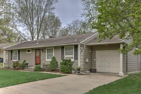 7208 Cherokee Drive Prairie Village KS 66208