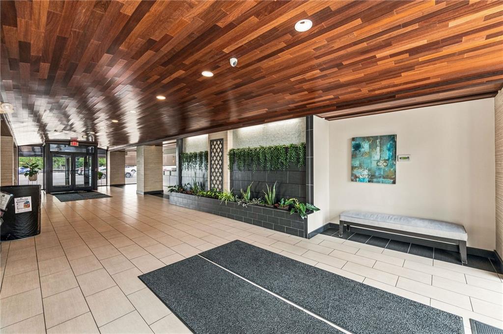 700 E 8th Street 5B