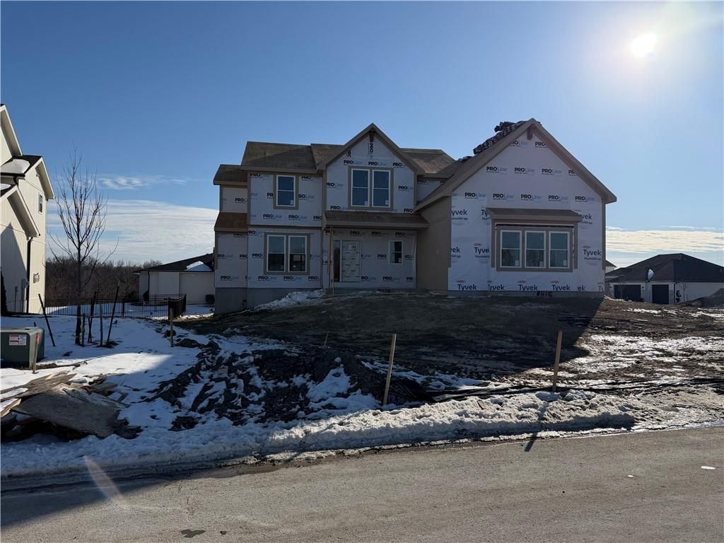 Photo of 8415 NW 90th Street, Kansas City, MO 64153 (MLS # 2598947)