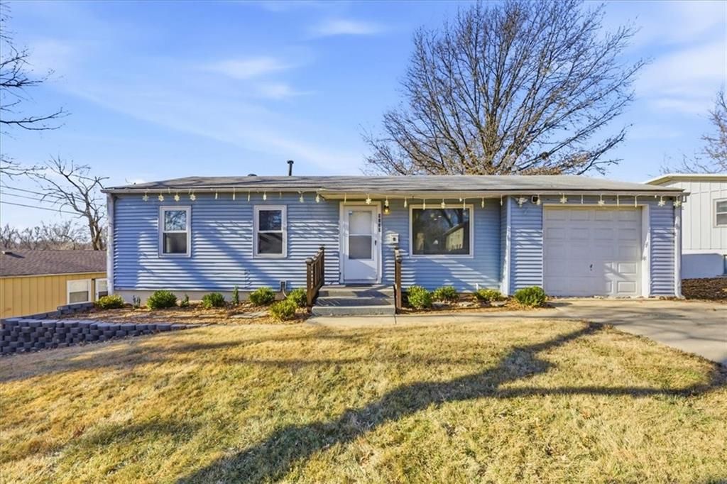 Photo of 9220 McKinley Street, Kansas City, MO 64138 (MLS # 2592149)
