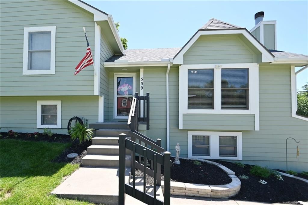 Photo of 539 Lauren Street, Liberty, MO 64068 (MLS # 2619717)