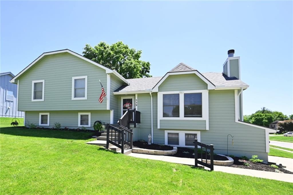 Photo of 539 Lauren Street, Liberty, MO 64068 (MLS # 2619717)