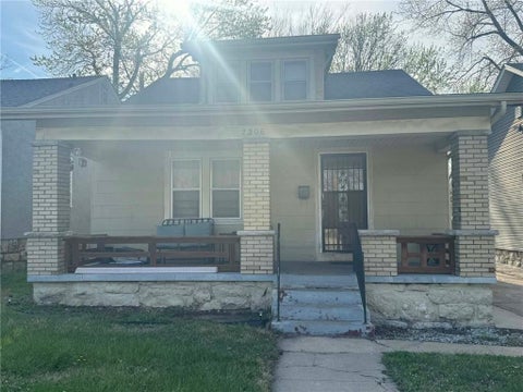 2206 Oakley Avenue, Kansas City, MO 64127 - #: 2622660