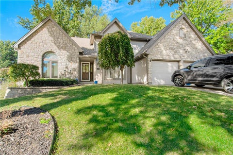 Tiny photo for 706 Kingston Drive, Liberty, MO 64068 (MLS # 2648833)