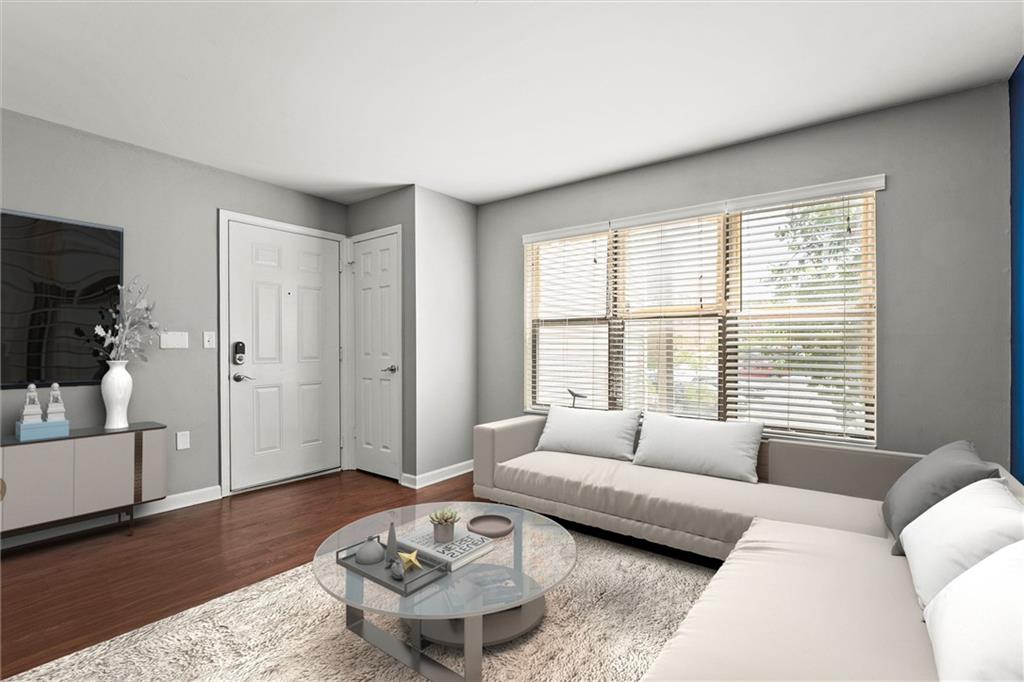 435 W 9th Street 204