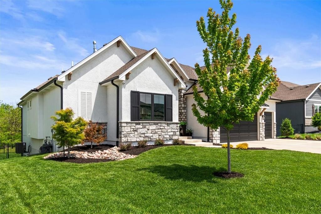 2034 SW Red Barn Lane