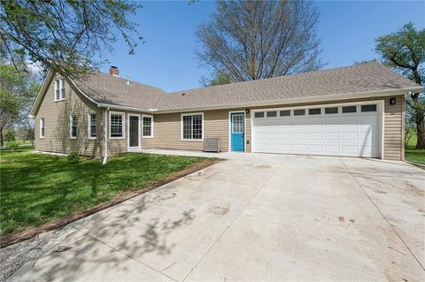 Photo of 3701 N 123rd Street, Kansas City, KS 66109 (MLS # 2613425)