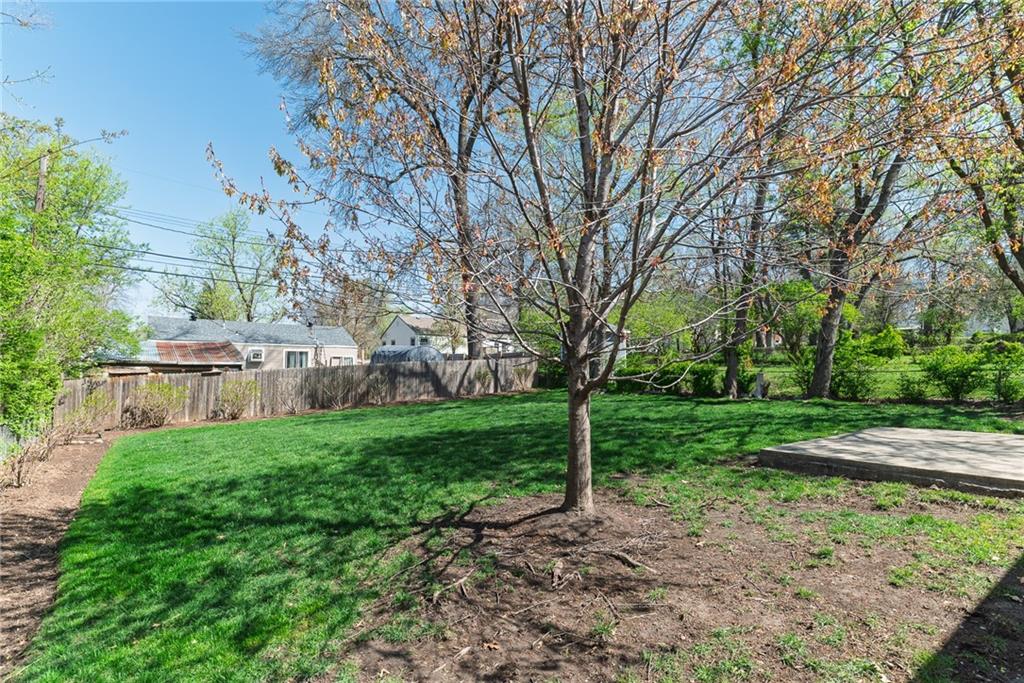 Overland Park, Kansas 66204, United States, 3 Bedrooms Bedrooms, ,1 BathroomBathrooms,Residential,Pending,107968