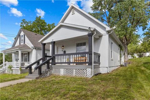 Photo of 69 N Valley Street, Kansas City, KS 66102 (MLS # 2584138) Photo of 69 N Valley Street, Kansas City, KS 66102 (MLS # 2584138)