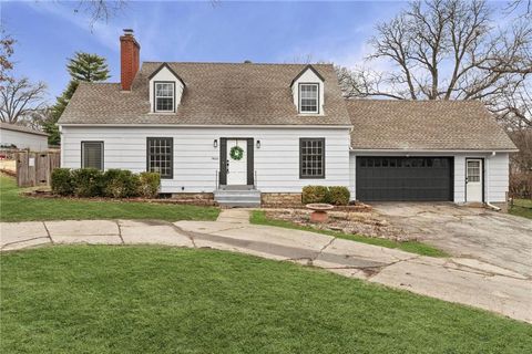 9616 Holmes Road, Kansas City, MO 64131 - #: 2601466