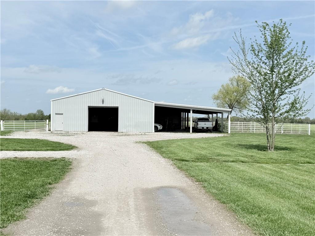 22176 E 1100th Road