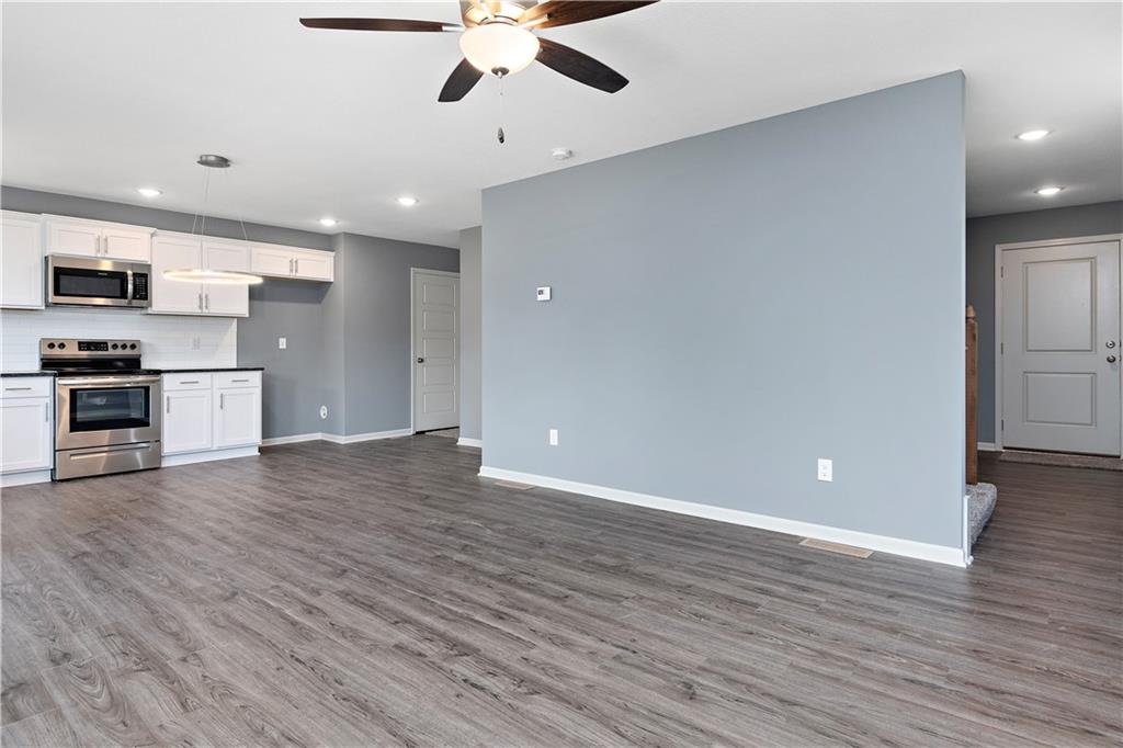11214 N Oak Trafficway