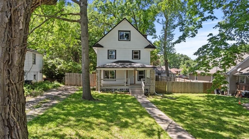 Photo of 1532 N 32nd Street, Kansas City, KS 66102 (MLS # 2619690)