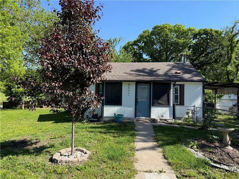 704 E Hayward Avenue, Independence, MO 64050 - MLS#: 2615235