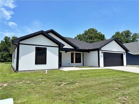 2101 E Cow Creek Lane, Pittsburg, KS 66762 - MLS#: 2534653