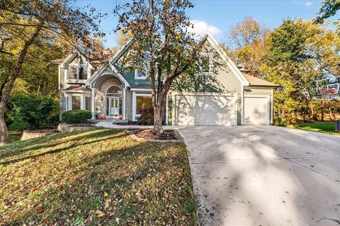 5300 Summit Court, Shawnee, KS 66216 - #: 2584584