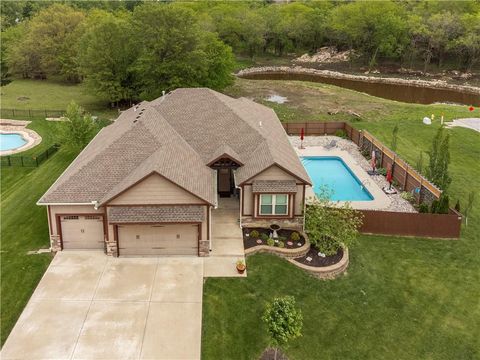 Photo of 4411 SE Lariat Drive, Lees Summit, MO 64082 (MLS # 2608566)