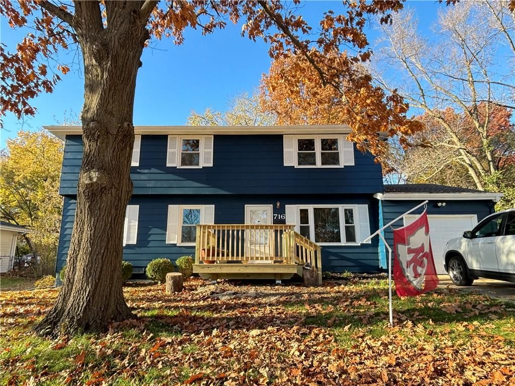 Photo of 716 W Hurt Street, Liberty, MO 64068 (MLS # 2605083)