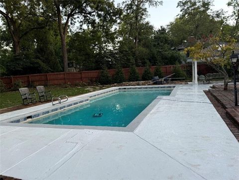 8601 Juniper Lane Prairie Village KS 66207