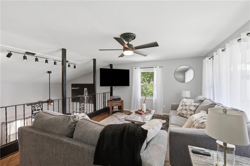 1415 W 25th Street S