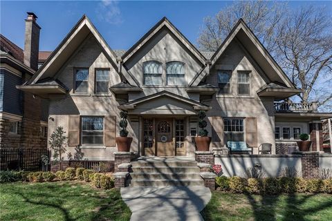3820 CAMPBELL Street Kansas City MO 64109