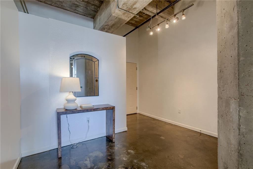321 W 7th Street 306
