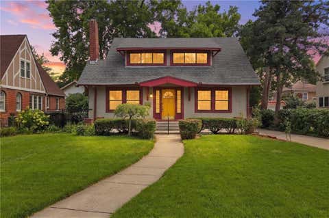 Photo of 1315 W 50th Terrace, Kansas City, MO 64112 (MLS # 2636035)