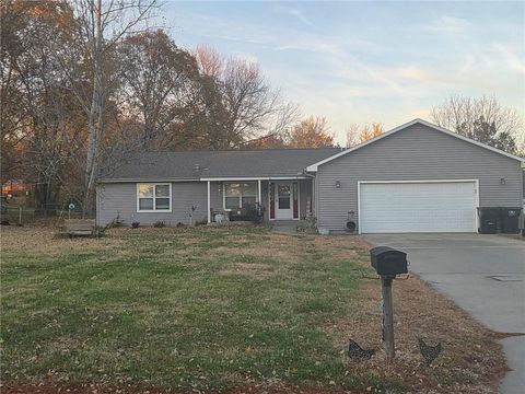 1820 E Morgan Road Independence MO 64050