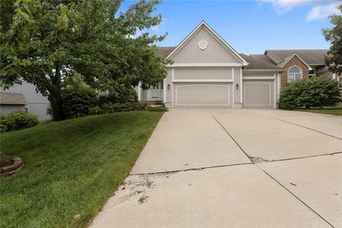Photo of 2617 SW 10th Street, Lees Summit, MO 64081 (MLS # 2641733)