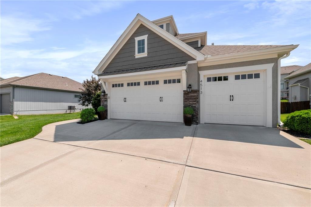 4513 NE PARKS SUMMIT Terrace