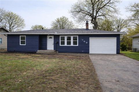 709 SW 7th Street Lee's Summit MO 64081