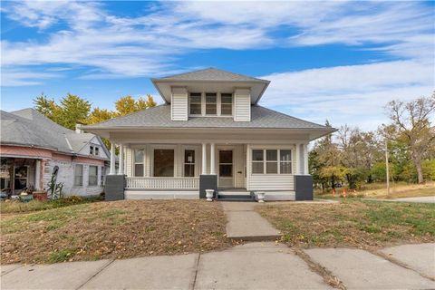 1925 Sacramento Street St Joseph MO 64507