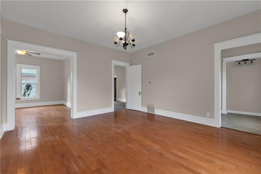 1925 Sacramento Street