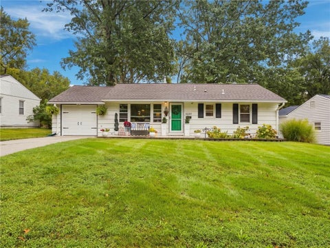 5329 N Michigan Avenue, Kansas City, MO 64118 - #: 2645247