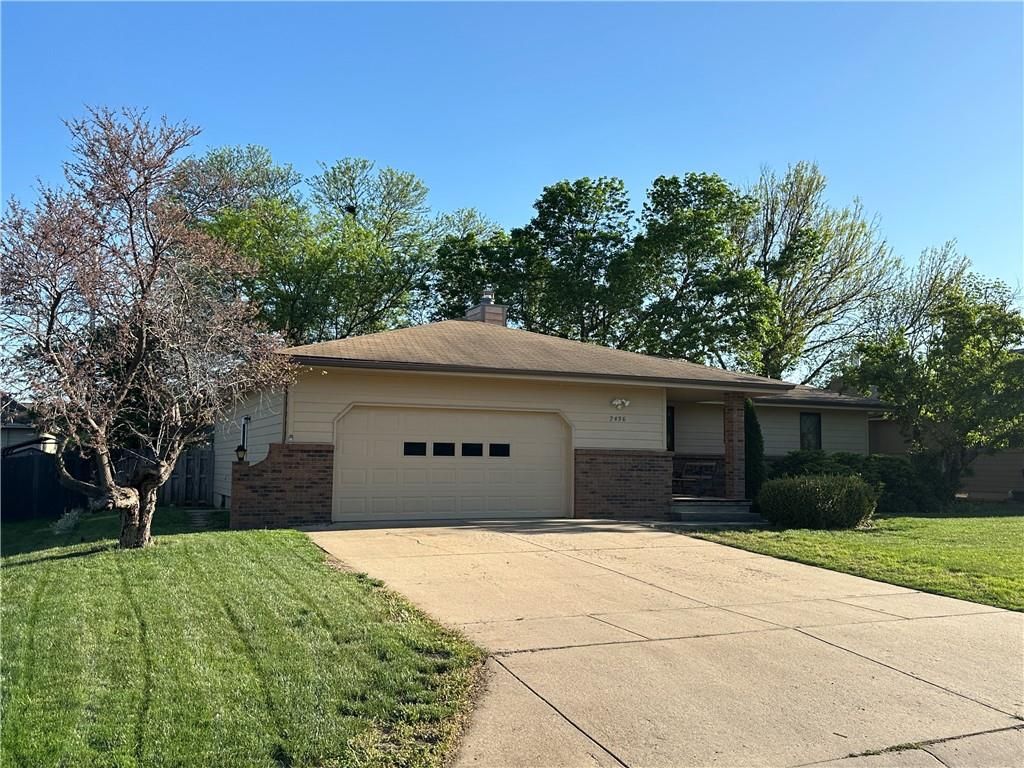 Photo of 2436 Village Lane, Salina, KS 67401 (MLS # 2615042)