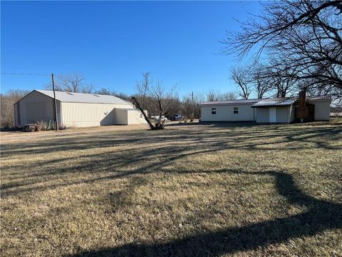22255 170th Road Walnut KS 66780