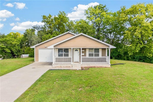 1133 N 50TH PL, KANSAS CITY, KS 66102 - Image a5d435c59031357cda2f02e56f45a4d7/481367410