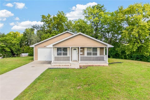 Photo of 1133 N 50th Place, Kansas City, KS 66102 (MLS # 2643215)