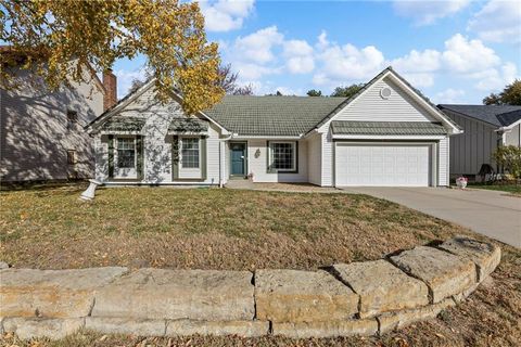 1404 Frontier Lane, Olathe, KS 66062 - #: 2587008