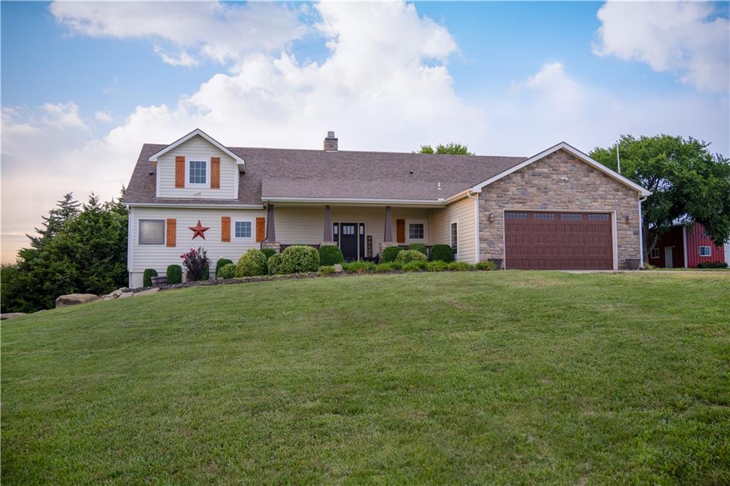 Photo of 1028 N 600 Road, Baldwin City, KS 66006 (MLS # 2627164)