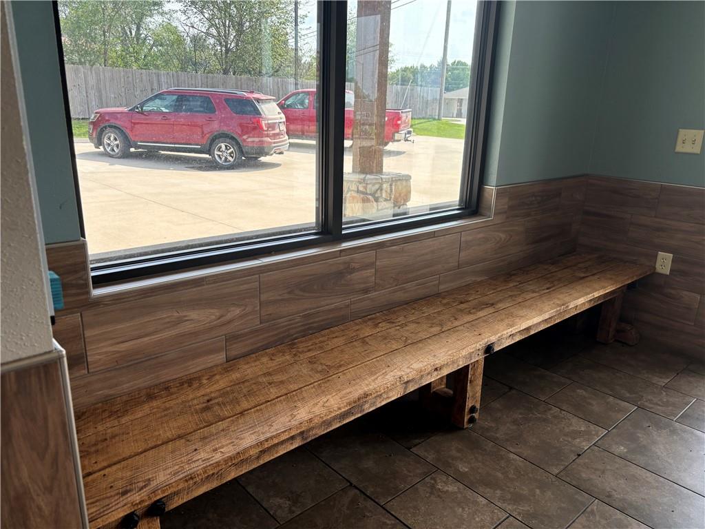 1403 S Hwy 32 Highway