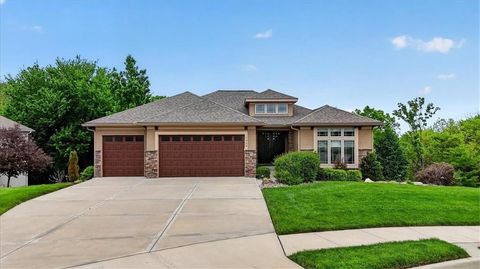 Photo of 1928 NE Parks Summit Boulevard, Lees Summit, MO 64064 (MLS # 2616369)
