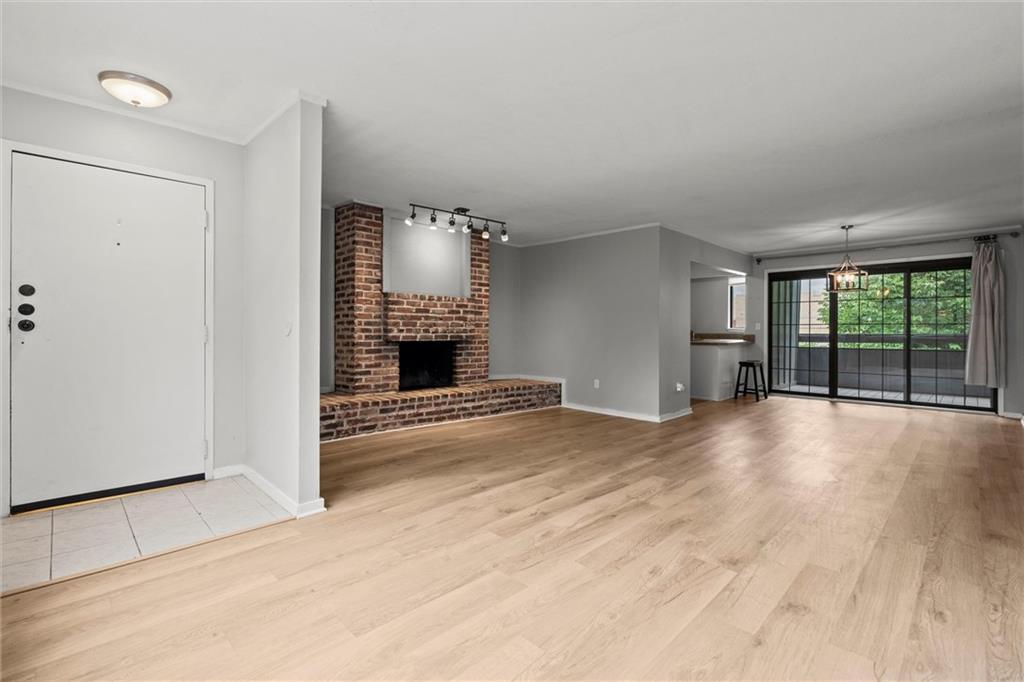 4057 Walnut Street 6