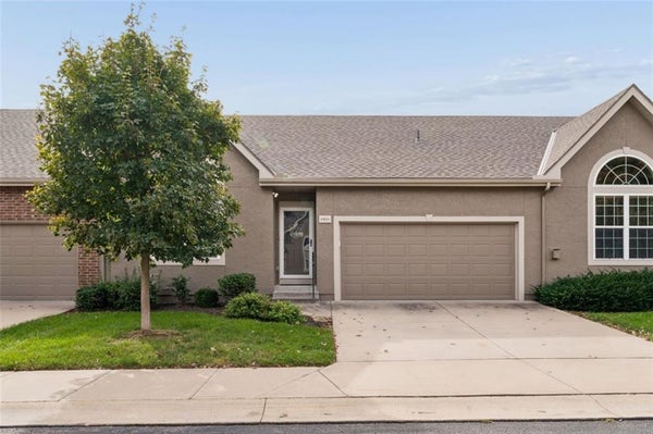 15621 W 61ST ST, SHAWNEE, KS 66217 - Image a63b583e07b7bb2af71818f4c66c13e2/755529713
