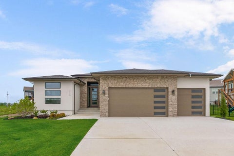 Photo of 2146 SW Tracker Lane, Lees Summit, MO 64082 (MLS # 2632117)
