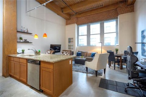 712 Broadway Boulevard 304 Kansas City MO 64105