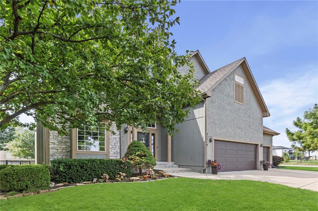 21719 W 99th Terrace