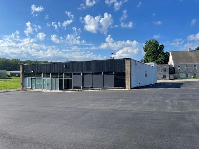 St Joseph, Missouri 64505, United States, ,1 BathroomBathrooms,Commercial,Active,75502