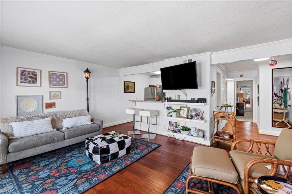 4727 Jarboe Street 23